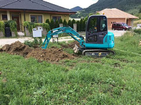 de inchiriat mini excavator|miniexcavatoare .